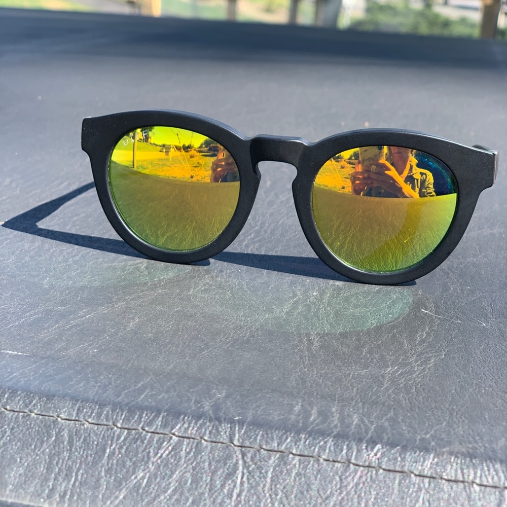 Diff Sunnies - image 1